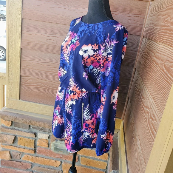 One Clothing Blue Tropical Long Sleeve Romper Size Small - Picture 10 of 16